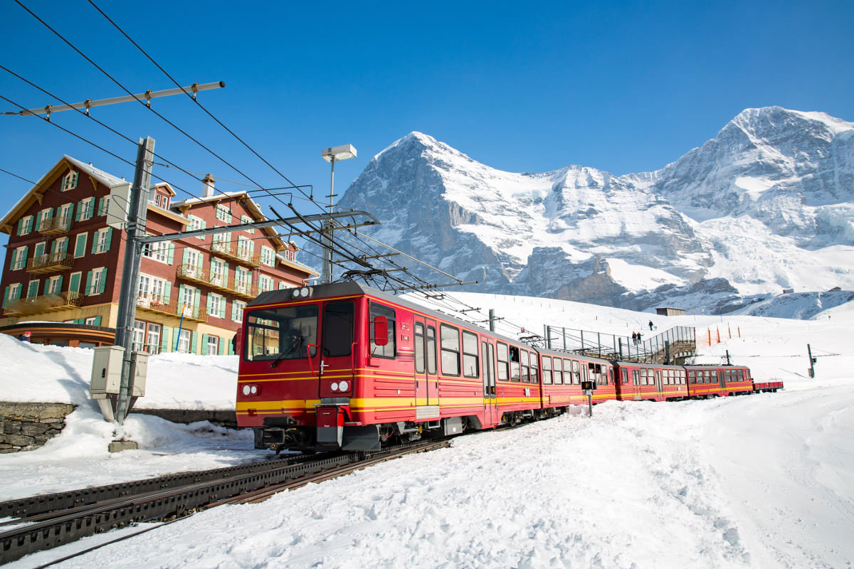 Visitare la Svizzera con i treni panoramici